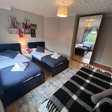 Croydon Apartment With Parking London Eksteriør billede
